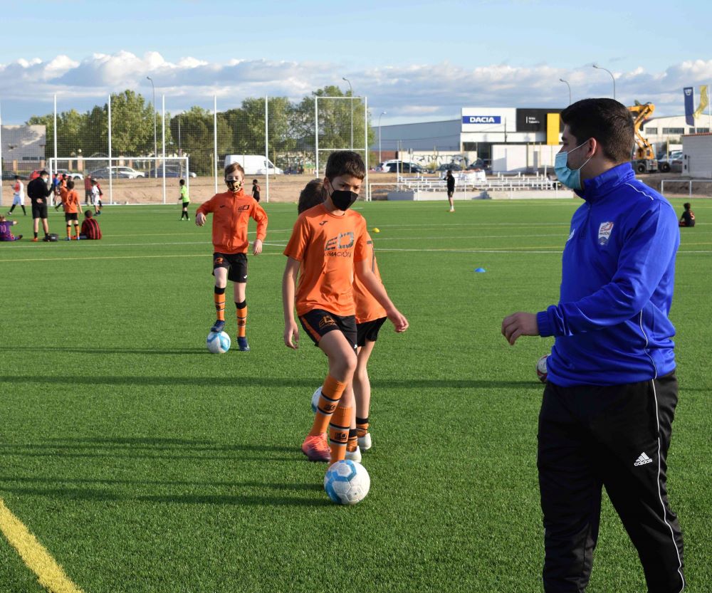técnico deportivo en entrenador de futbol